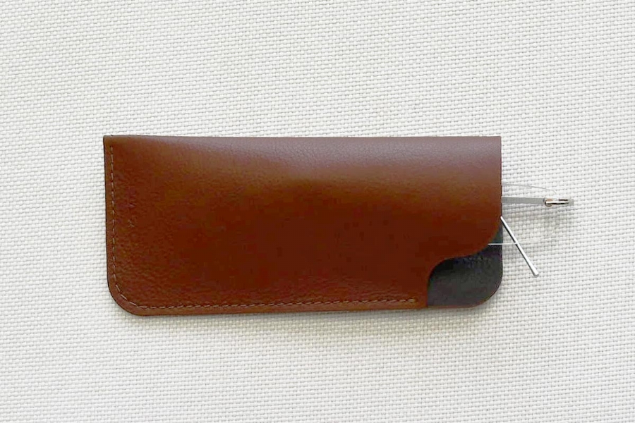 06838497 - LEATHER GLASSES CASE
