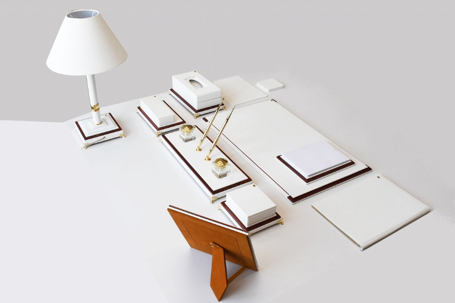 177110 - AĞAÇ VE ALTIN SÜMEN TAKIMI - BEYAZ