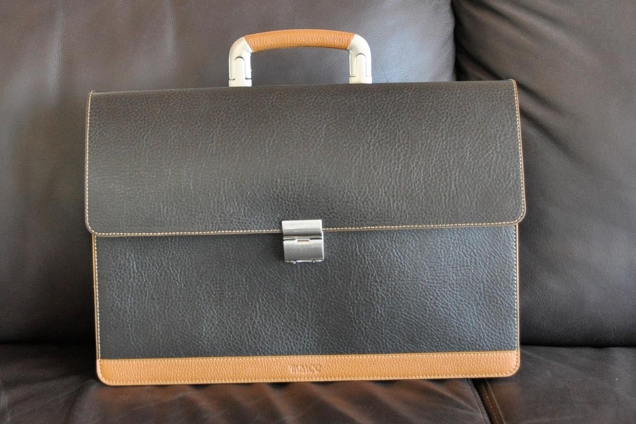 2531613 - LEATHER BRIEFCASE
